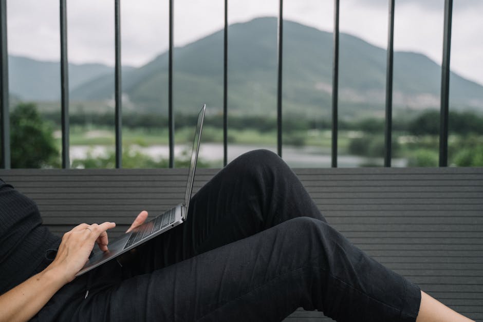 The Ultimate Guide to Travel and Remote Work: How to Thrive as a Digital Nomad in 2025