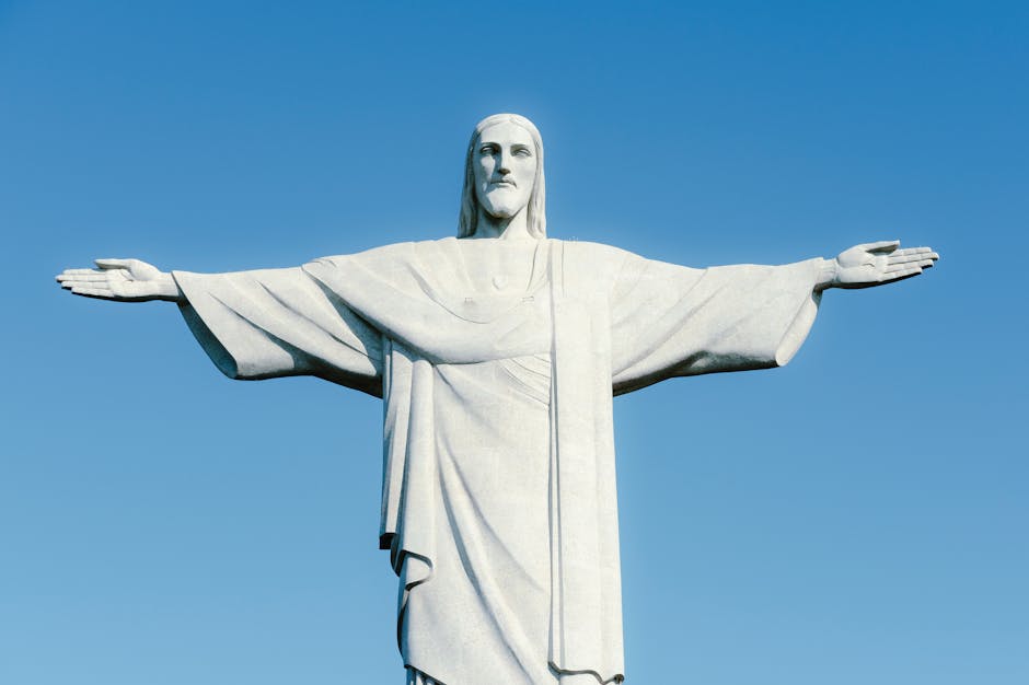 The History and Stories Behind Famous Landmarks 1 The History and Stories Behind Famous Landmarks